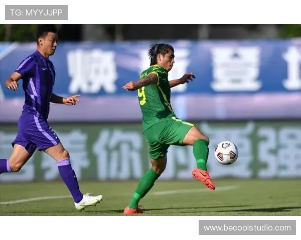 格纳布里表现稳健，独特射门方式为球队夺胜提供重要支持