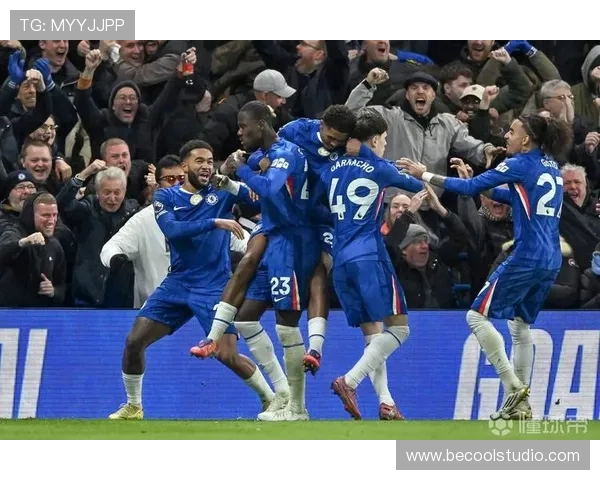 切尔西重建进程仍未完成,球队稳定性面临考验,竞争格局持续变化 切尔西重建进程仍未完成,球队稳定性面临考验,竞争格局持续变化