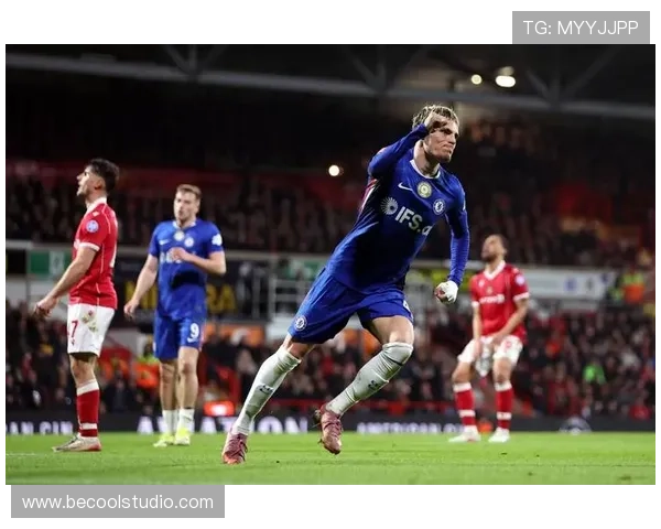 巴黎欧冠出线形势面临考验,关键阶段压力持续增加对表现形成制约 巴黎欧冠出线形势面临考验,关键阶段压力持续增加对表现形成制约